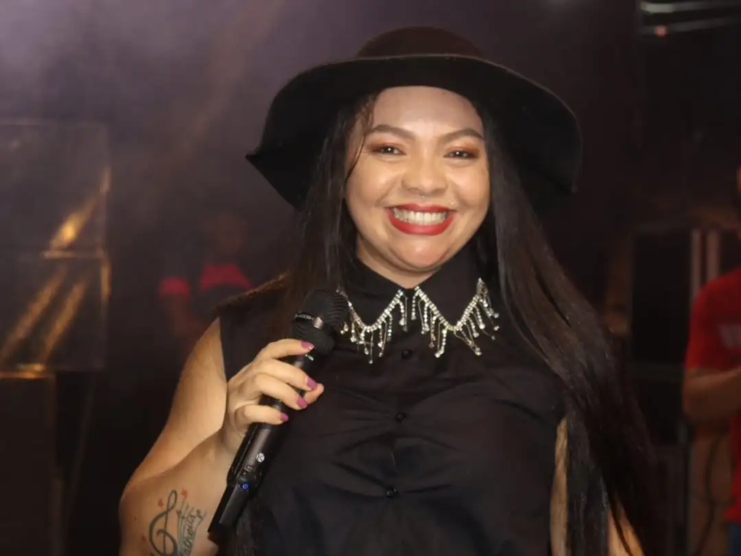 Foto 2 – ✅Vereadores prestigiaram o grande Show de Prêmios Mamãe Feliz em comemoração ao dia das mães