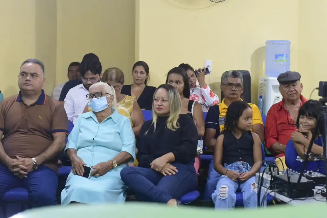 Foto 7 – Aprovação de indicações e diversos debates, a Câmara Municipal realizou a 10ª Sessão Ordinária de 2025